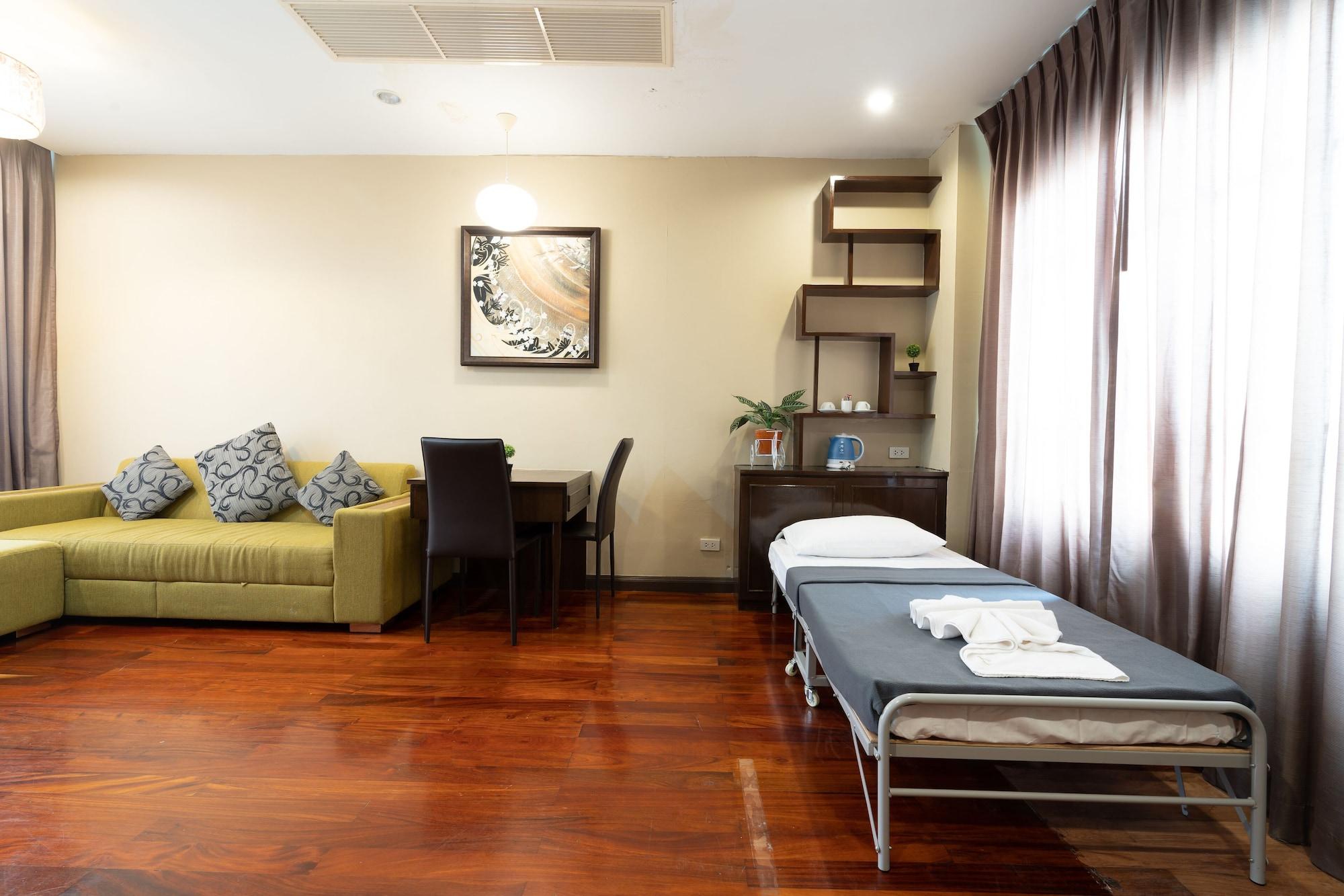 Greenview Ekkamai10 Suite Бангкок Экстерьер фото