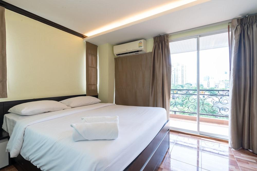 Greenview Ekkamai10 Suite Бангкок Экстерьер фото