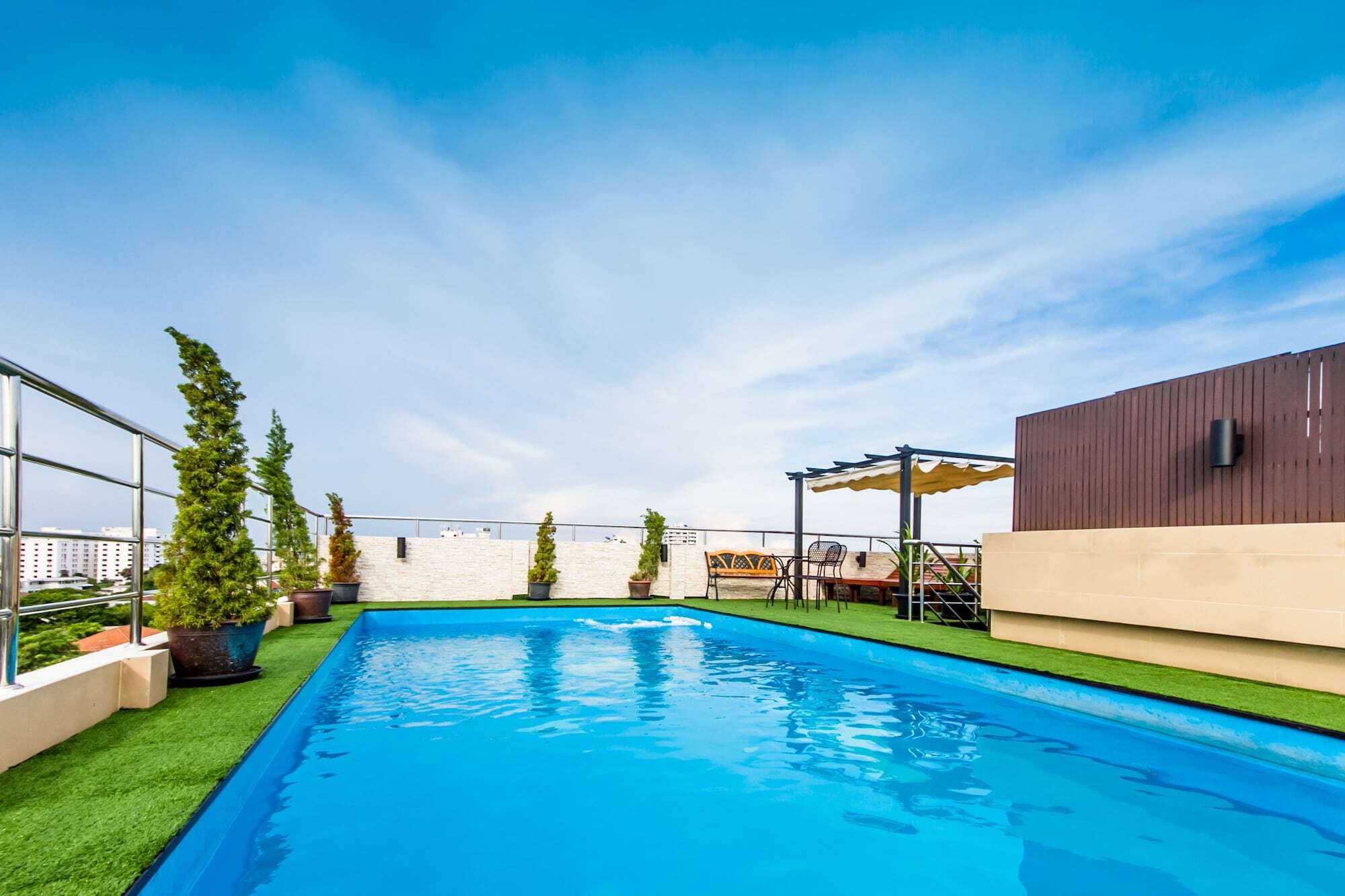 Greenview Ekkamai10 Suite Бангкок Экстерьер фото